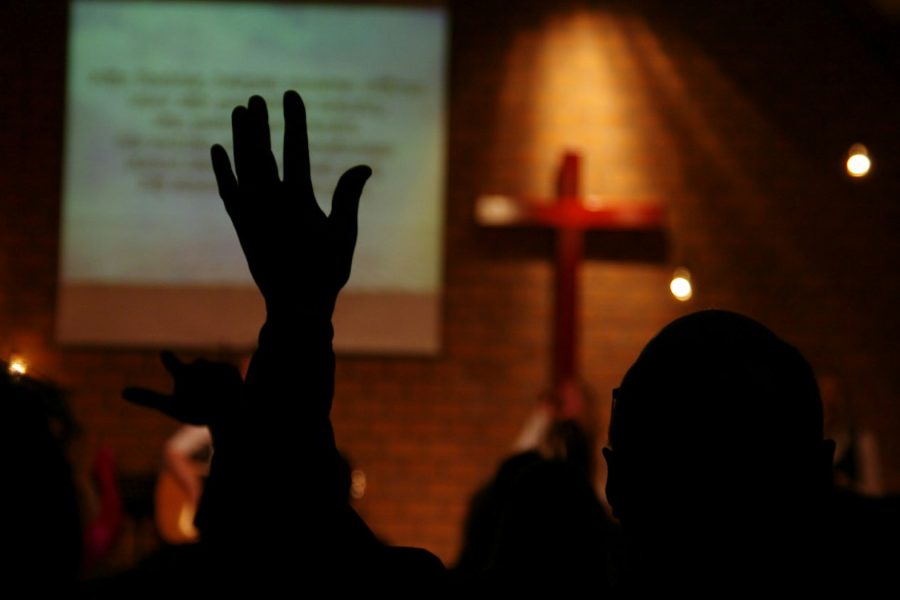 true-worship-doesn-t-distract-it-displays-pgrgjhac